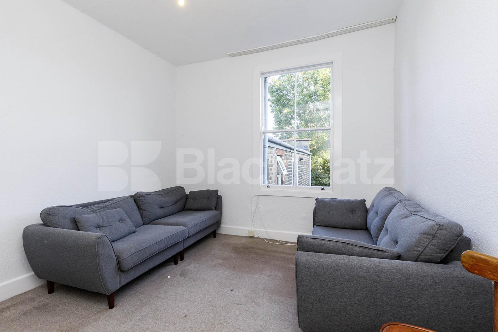 Set on the top floor of a period conversion lays this beautiful flat Sydney Road, Turnpike Lane